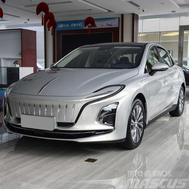  BTHQQ5 Hongqi Vehicle Made in China Plus Electrica Avtomobili