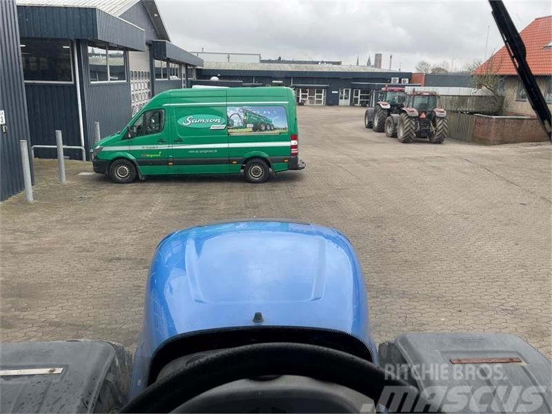 New Holland 8040 Affjedret foraksel Traktorji