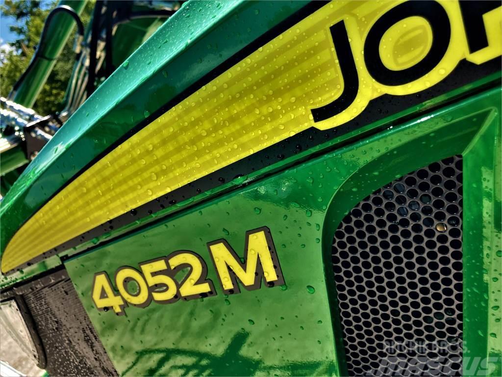 John Deere 4052M Traktorji