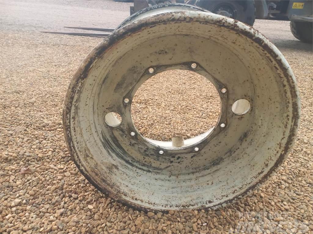 New Holland T7.270 Front Rim Tyres, wheels and rims