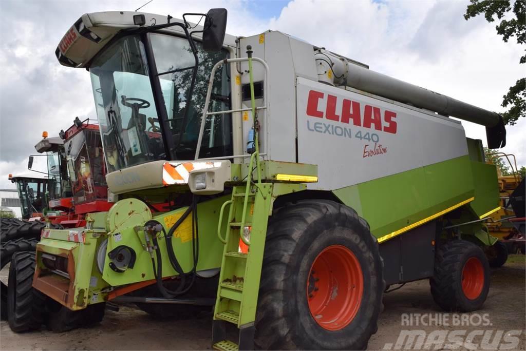 CLAAS Lexion 440 Evolution Combine harvesters