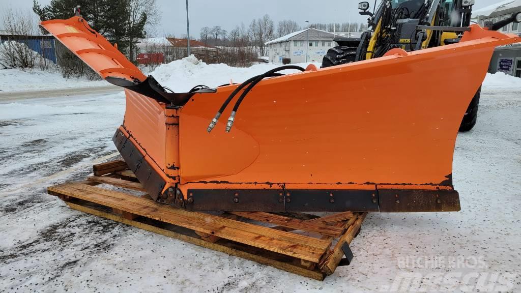 Pronar PUV 4000 HD vikplog Snow blades and plows