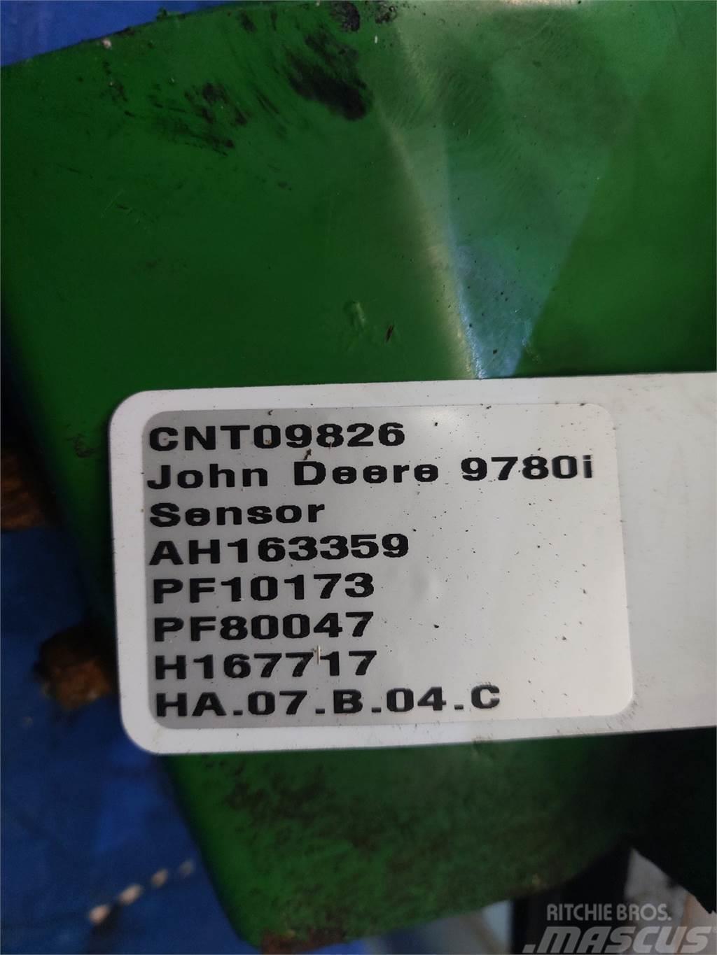 John Deere 9780i Electronics