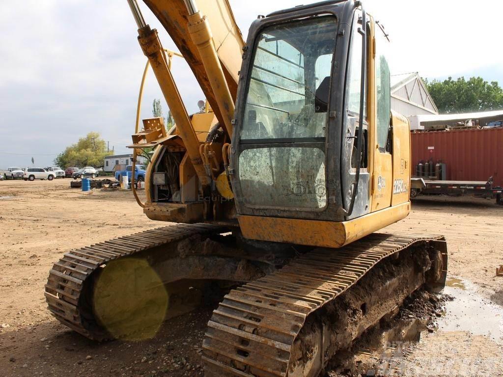 John Deere 225C LC Crawler excavators