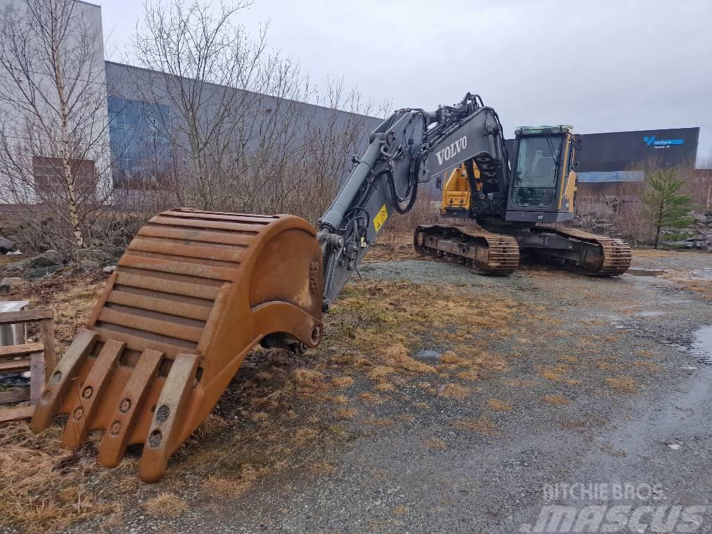 Volvo 220E Crawler excavators