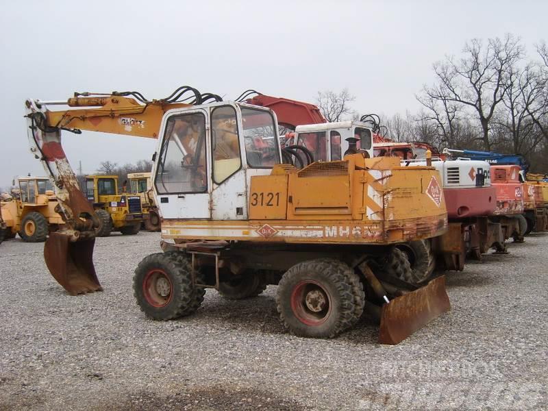 O&K MH6 Wheeled excavators
