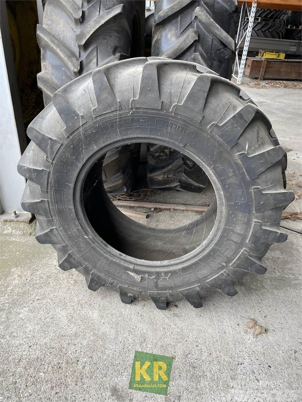 Michelin Agribib 14.9R24 126A8 band Tyres, wheels and rims