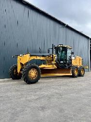 CAT 140M2 AWD