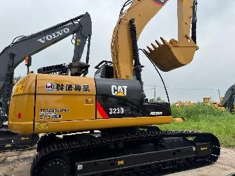 CAT 323D2