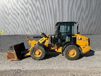 CAT 906 M