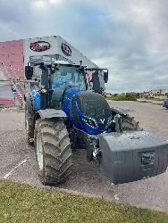 Valtra T235V