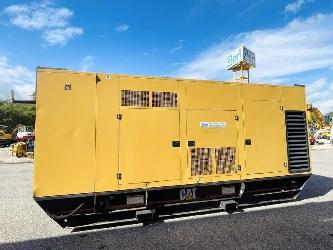 CAT 700