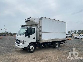 Hino 195