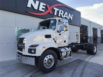Mack MD7 42R