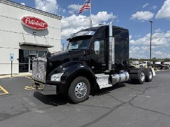 Kenworth T880