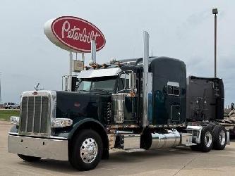 Peterbilt 389