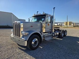Peterbilt 589