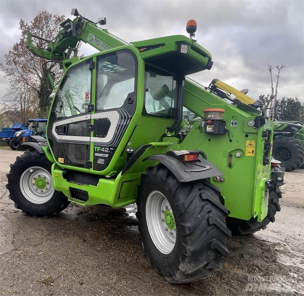 Merlo TF 42.7-140 Kmetijski teleskopski nakladalci