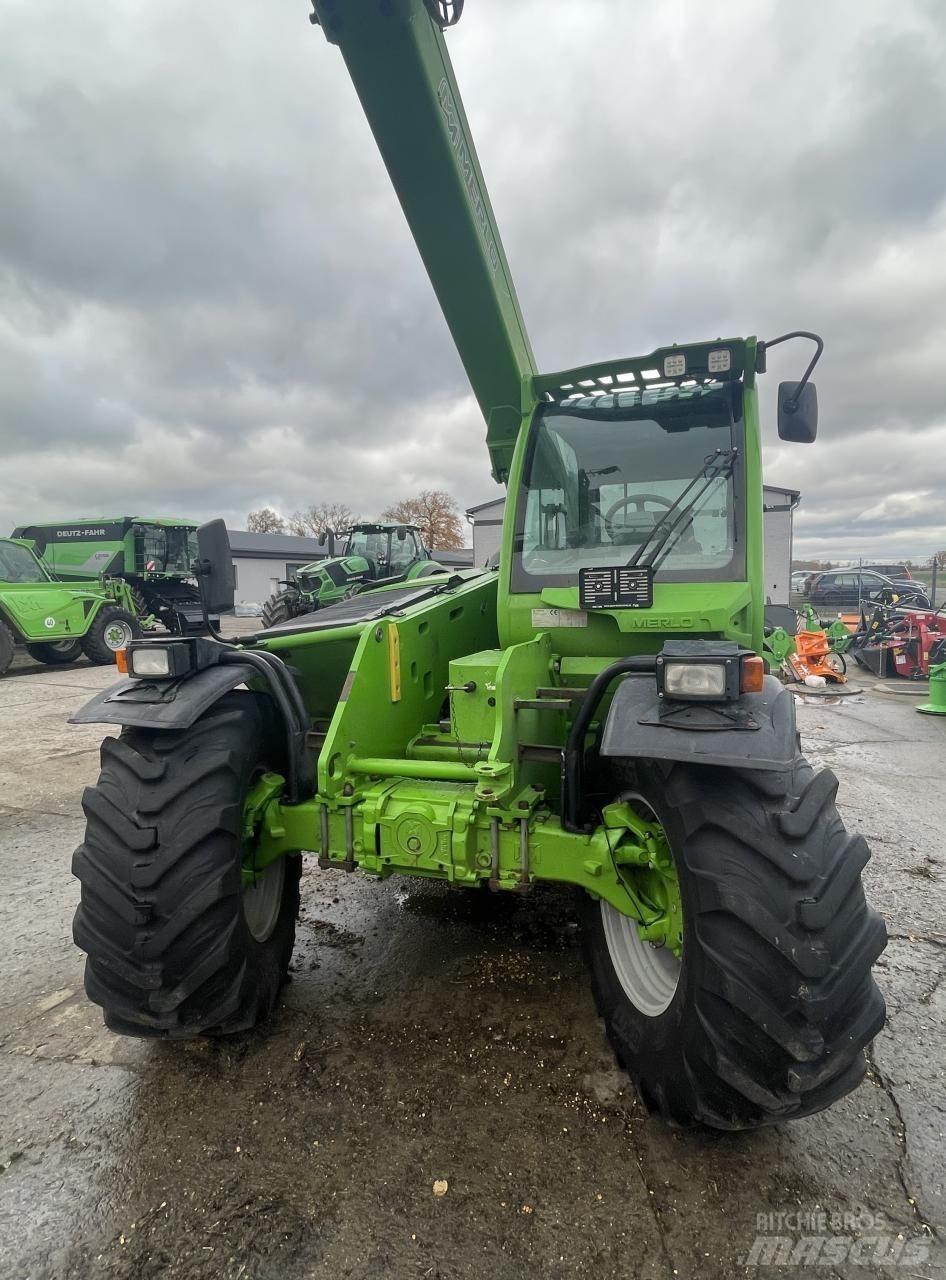 Merlo TF 42.7-140 Kmetijski teleskopski nakladalci