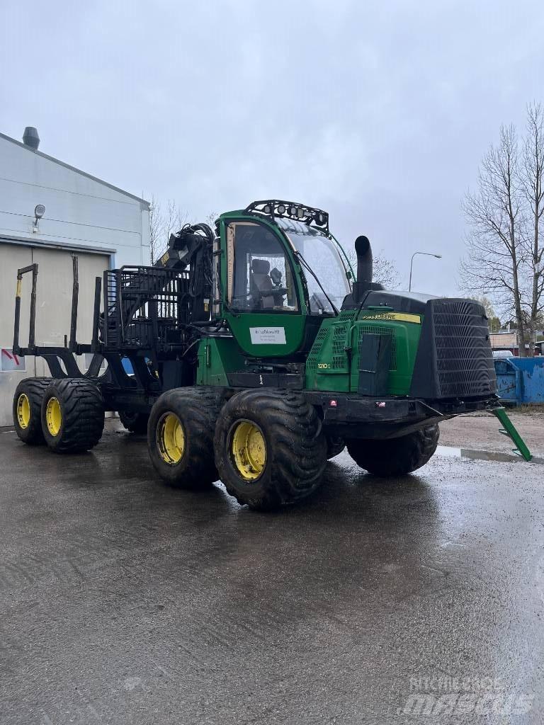 John Deere 1210 E Forwarderji