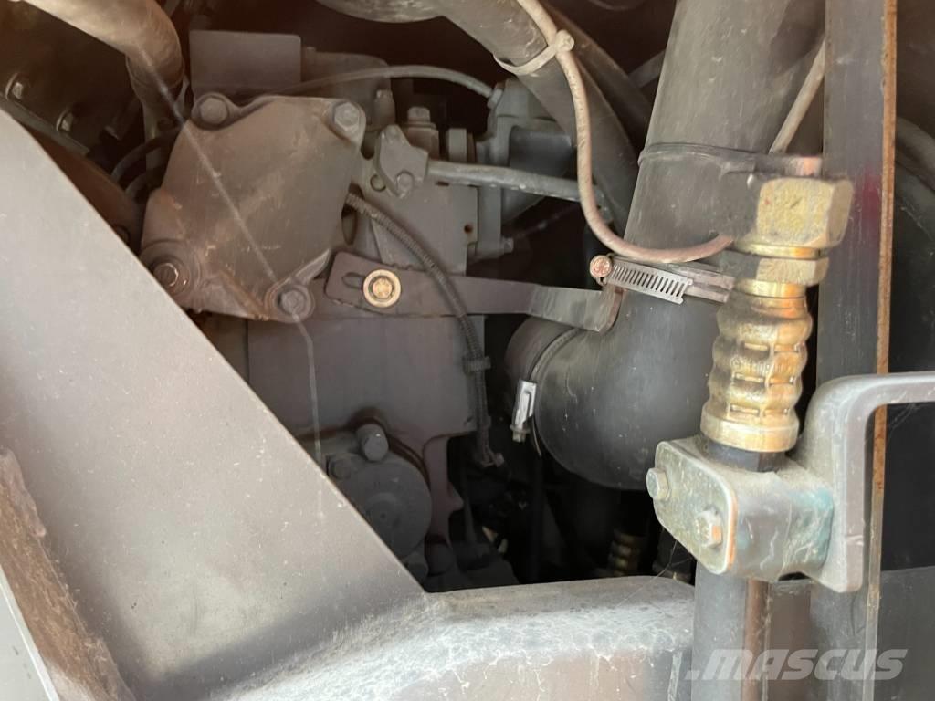 ABG TITAN 2820 Asfaltni finišerji