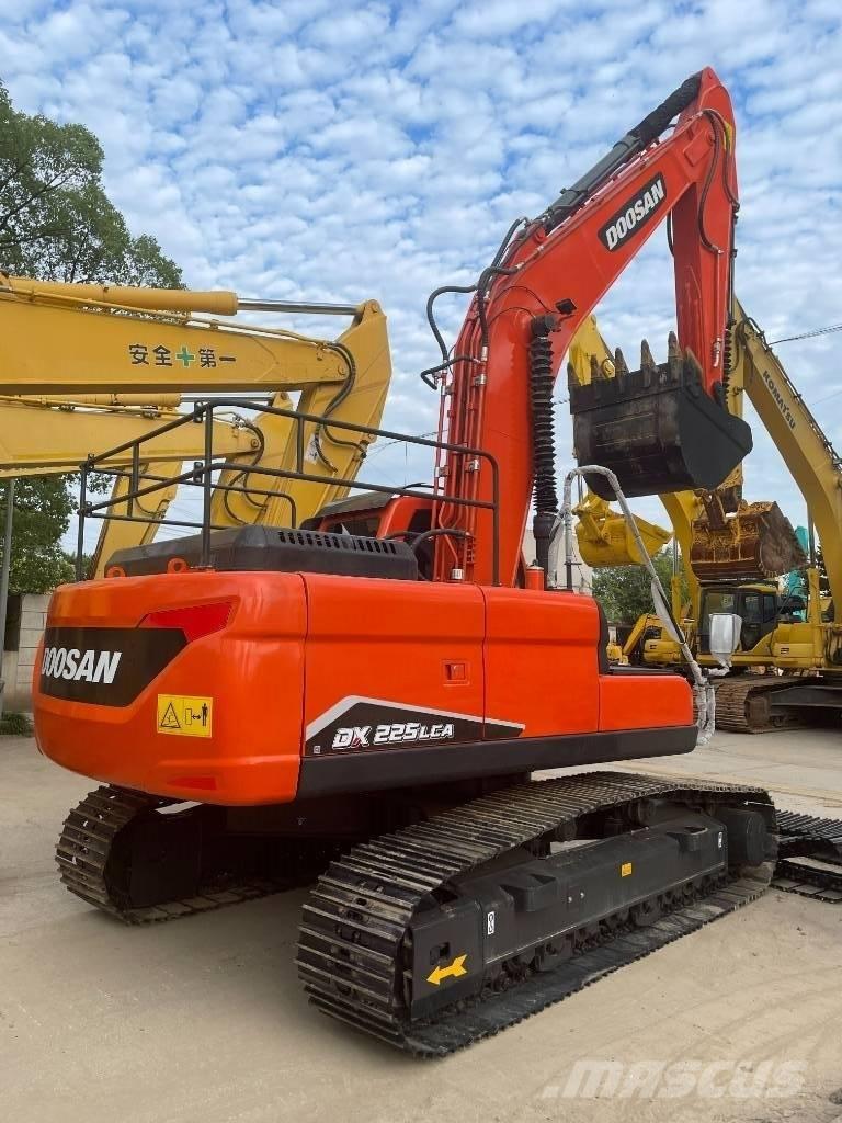 Doosan DX 225 Midi bagri 7t – 12t