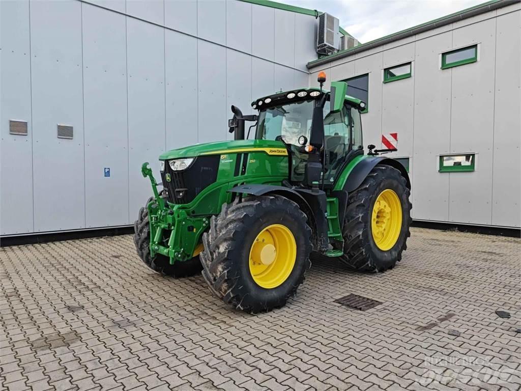 John Deere 6R 250 Traktorji