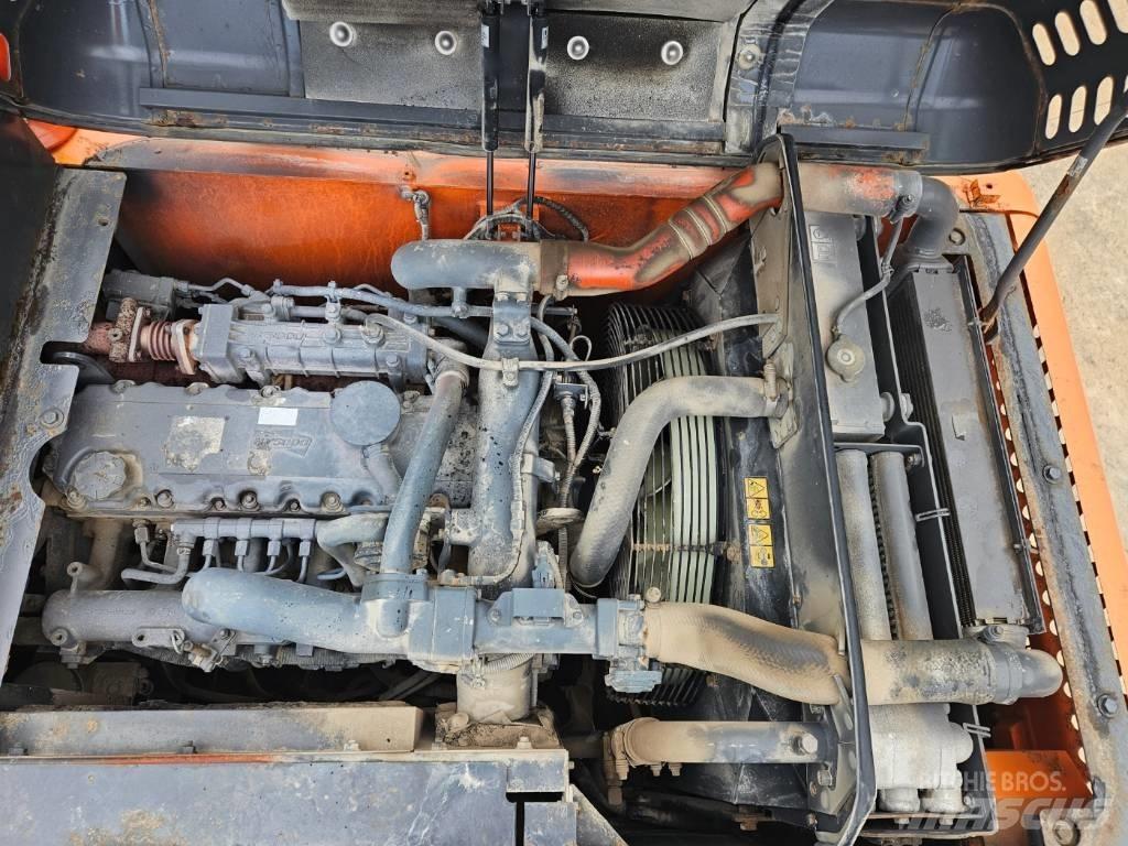Doosan DX 210 W Bagri na kolesih