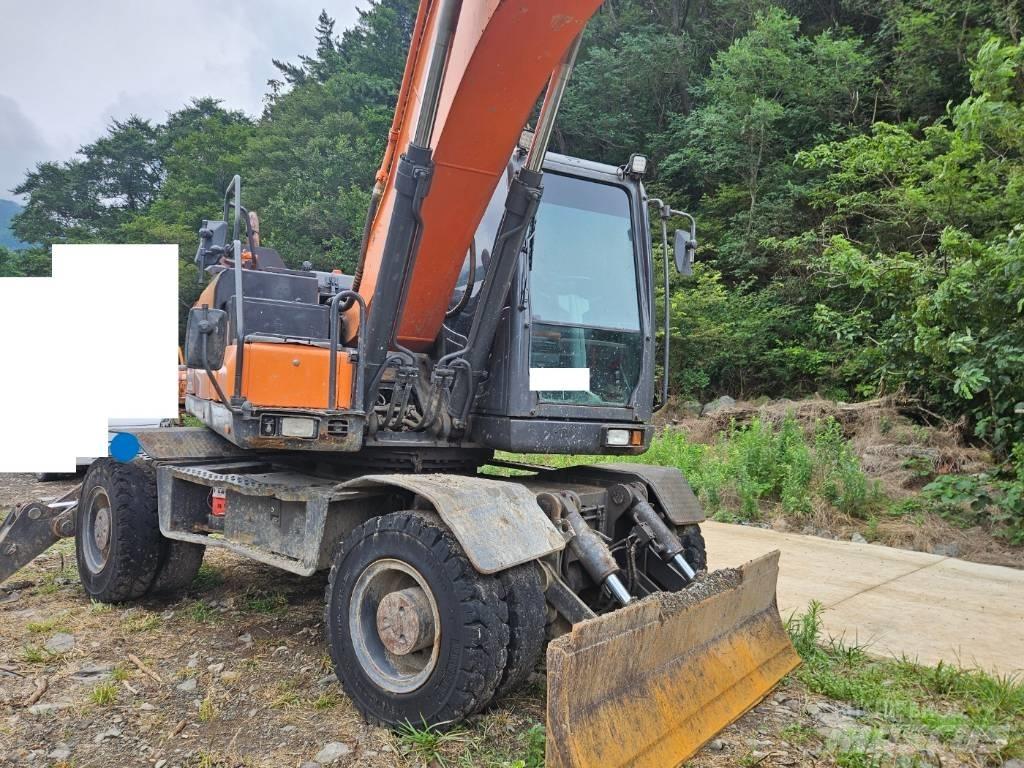 Doosan DX 210 W Bagri na kolesih
