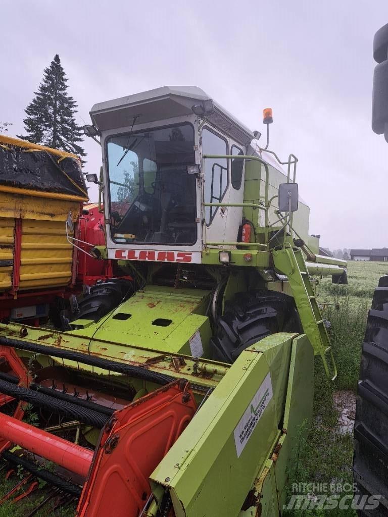 CLAAS Dominator 68 Kombajni