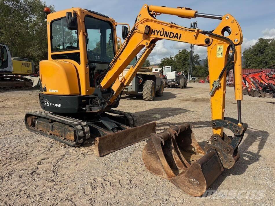 Hyundai R25Z-9 AK Mini bagri <7t