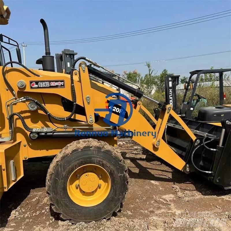 CAT 420F Kolesni nakladalci