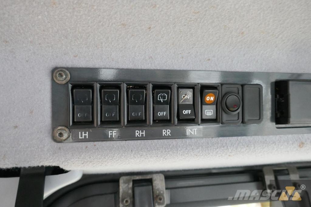 Komatsu D85PX-15 Buldožerji goseničarji