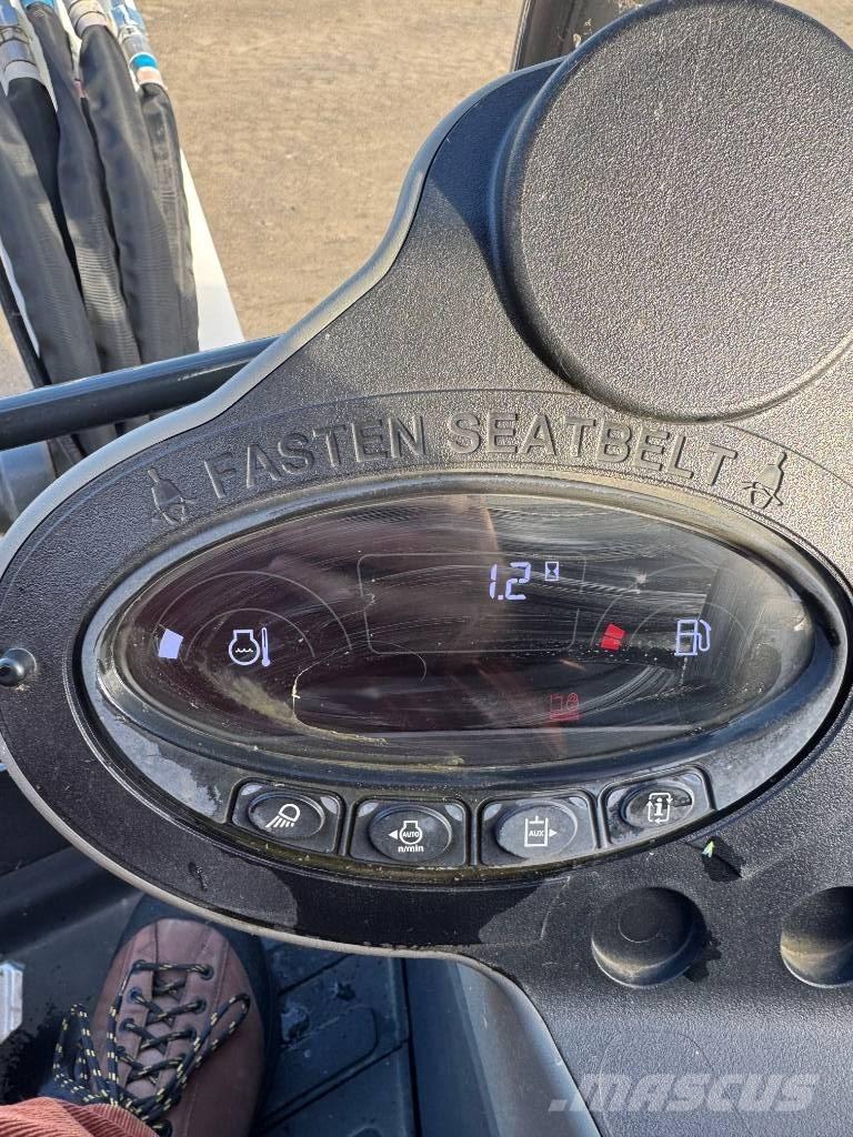 Bobcat E35z Mini bagri <7t