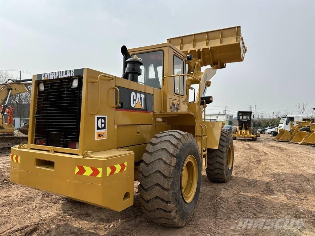 CAT 966C Kolesni nakladalci