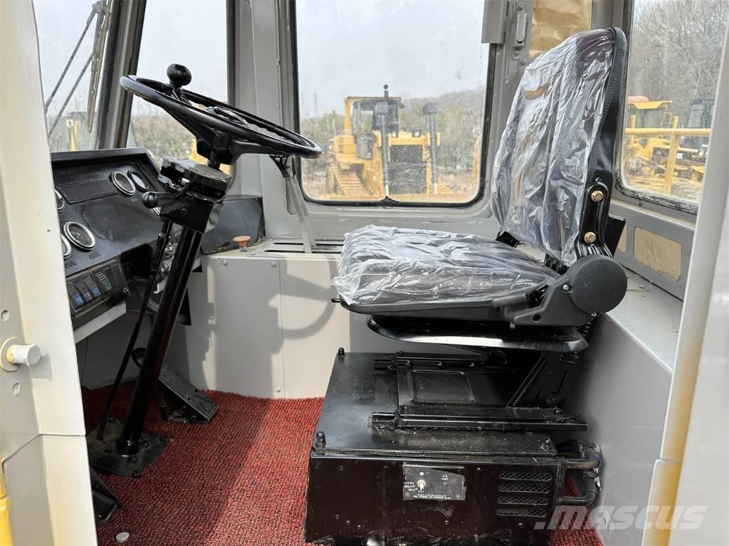 CAT 966C Kolesni nakladalci