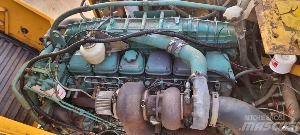Volvo A 30 C 6x6 Zglobni demperji