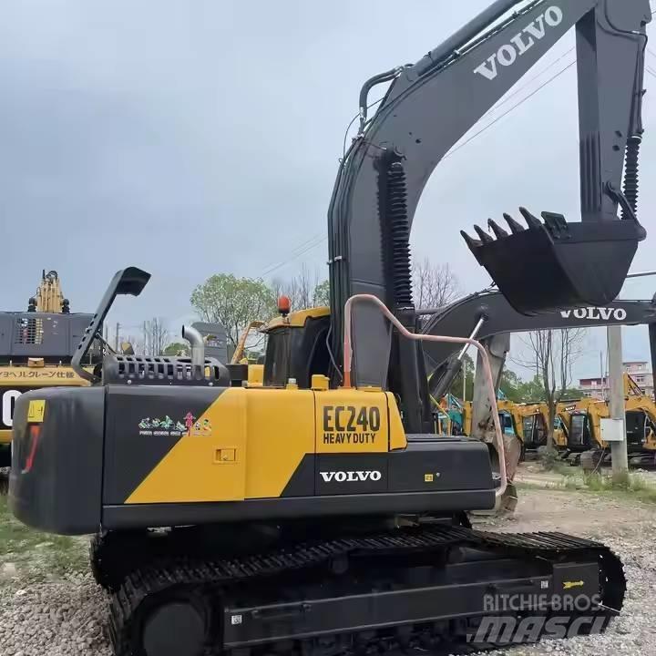 Volvo EC240D Bagri goseničarji