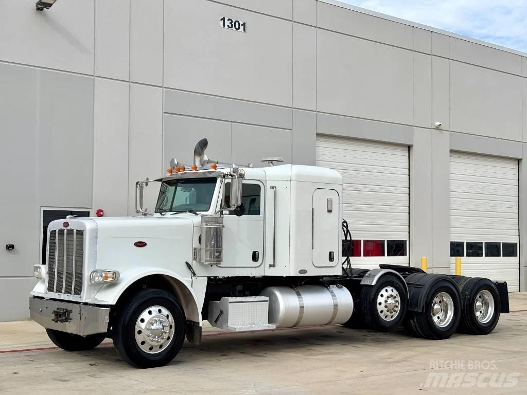 Peterbilt 388 Vlačilci