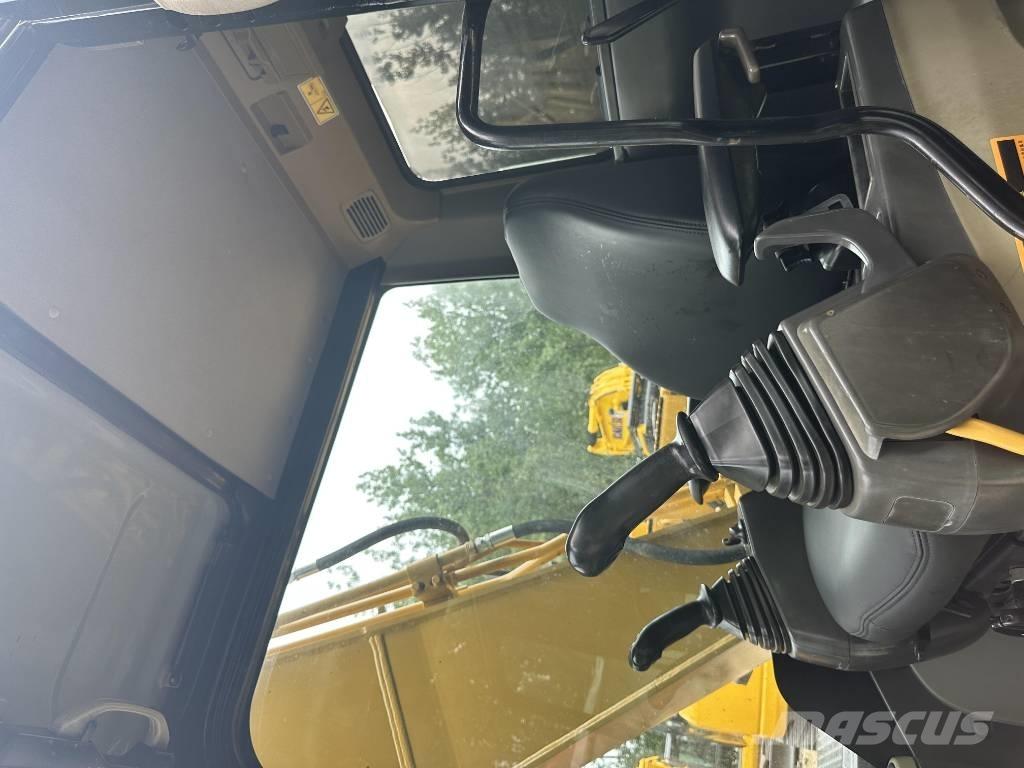 CAT 312D Bagri goseničarji