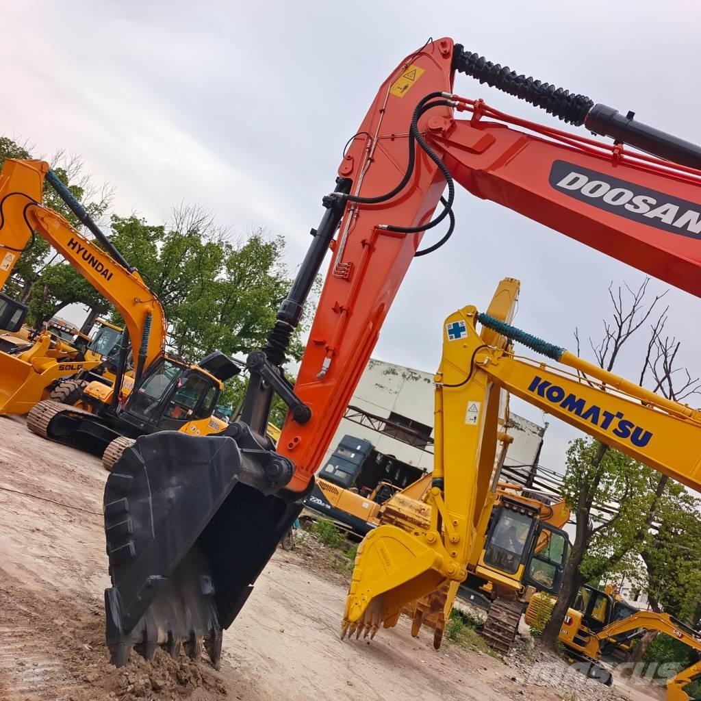 Doosan DX300LCA Bagri goseničarji