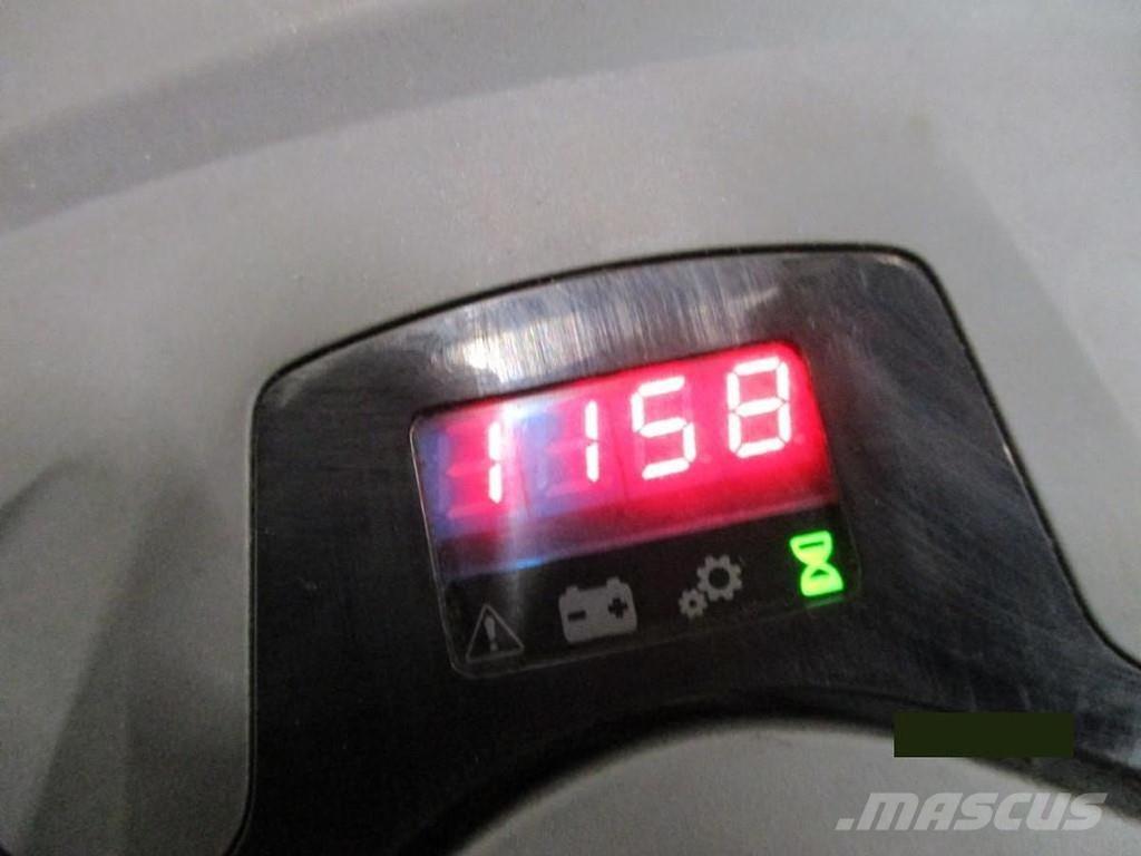 BT LWE180 Električni nizko dvižni viličar