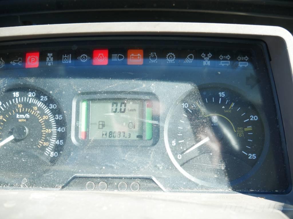 John Deere 6534 Traktorji