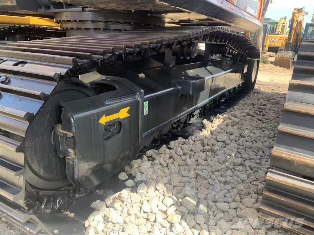 Doosan DX 225 Bagri goseničarji