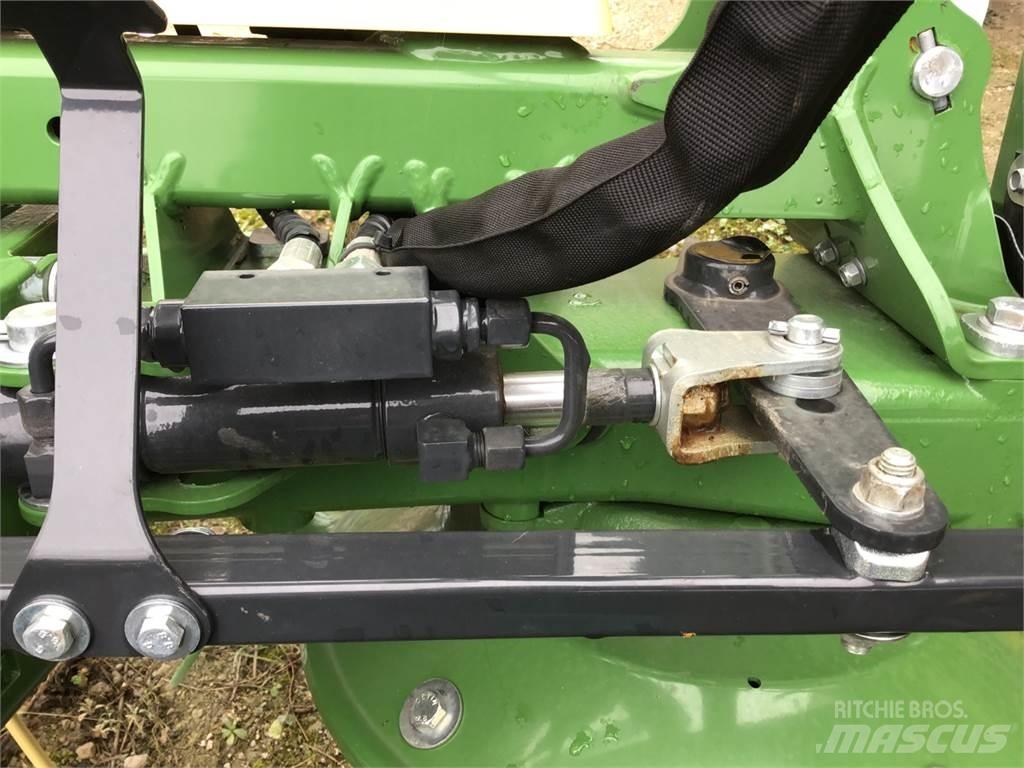 Krone Vendro 820 Obračalniki in zgrabljalniki