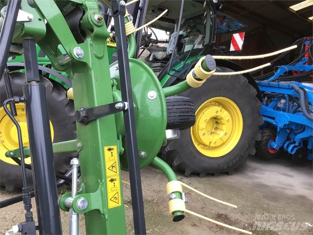 Krone Vendro 820 Obračalniki in zgrabljalniki