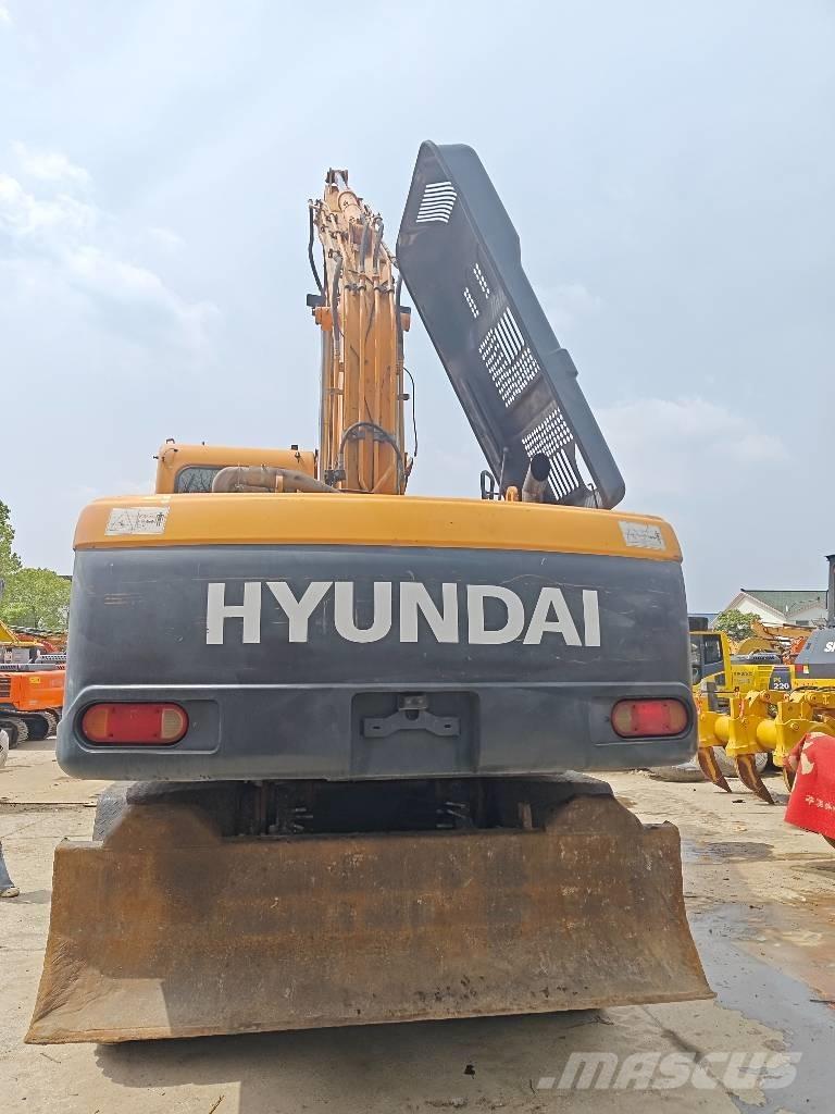 Hyundai R210W-9 Bagri na kolesih