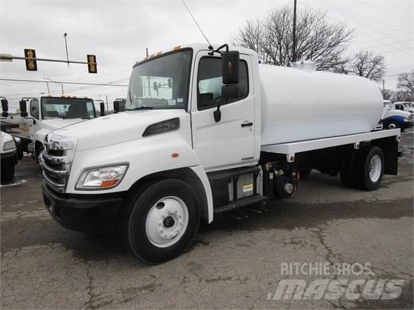 Hino 338 Vakuumski tovornjaki