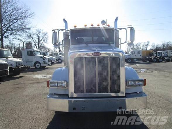 Peterbilt 365 Vakuumski tovornjaki