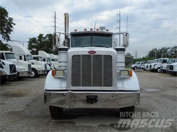 Peterbilt 367 Vlačilci